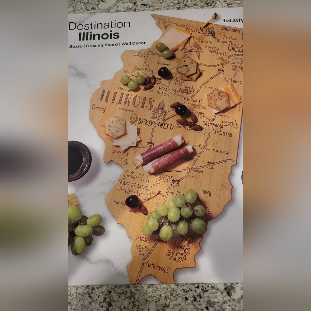 NWT Destination Illinois Bamboo Grazing Charcuterie Board Party